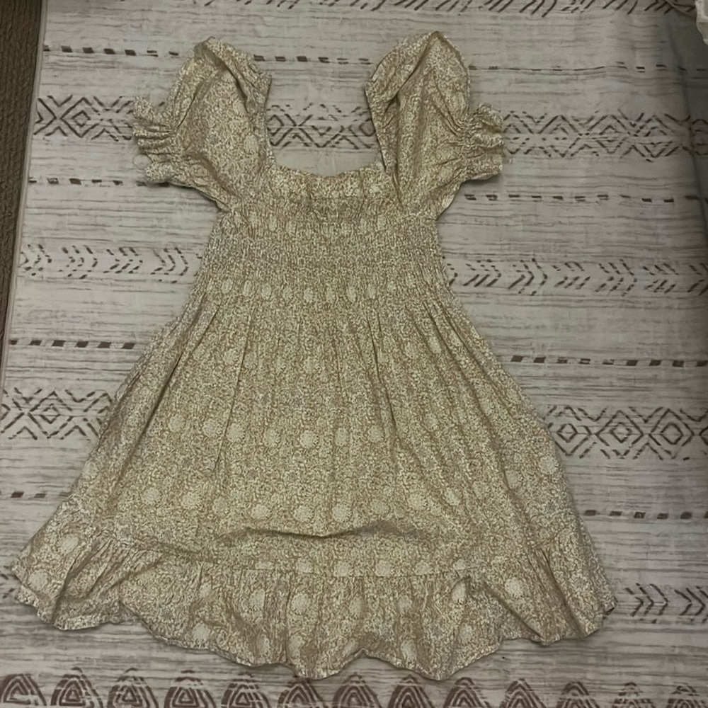 Yellow dress with puff sleeves, small